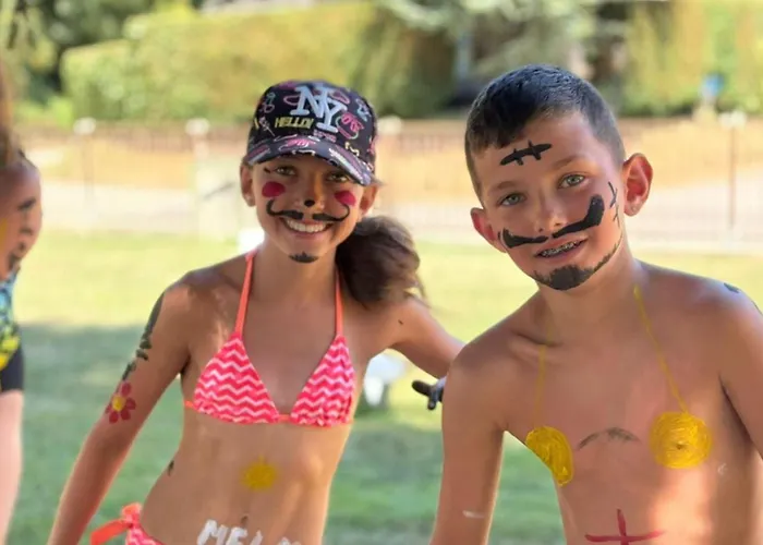 Spacieux 8 Pers Avec Terrasse - Api-1-52-1298 Saint-Geniez-dʼOlt