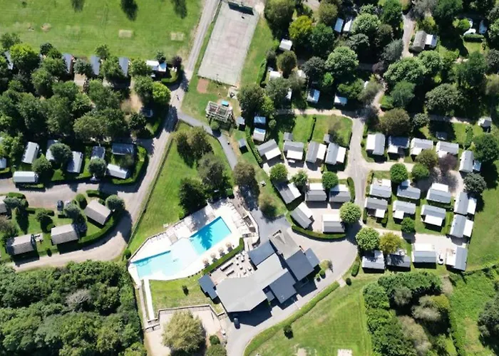 Campingplads Spacieux 8 Pers Avec Terrasse - Api-1-52-1298 Saint-Geniez-dʼOlt