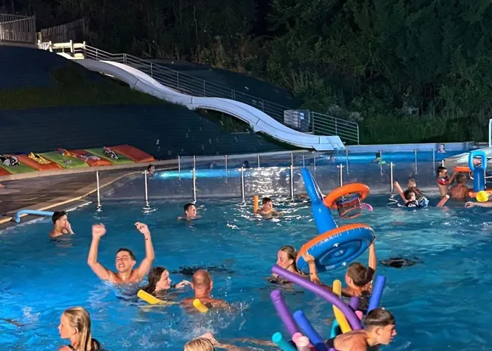 Camping Spacieux 8 Pers Avec Terrasse - Api-1-52-1298