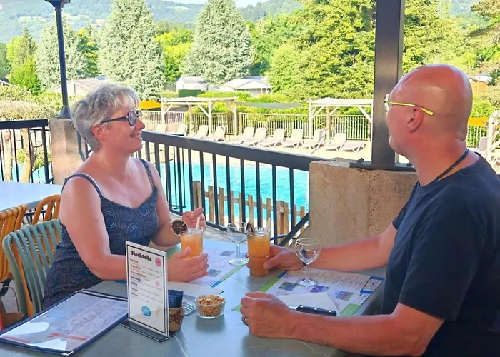 Spacieux 8 Pers Avec Terrasse - Api-1-52-1298 Saint-Geniez-dʼOlt